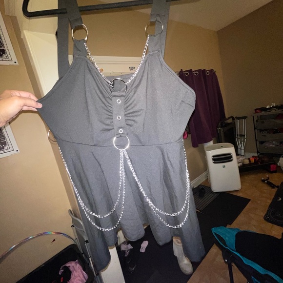 Chain detail top. - Picture 3 of 4